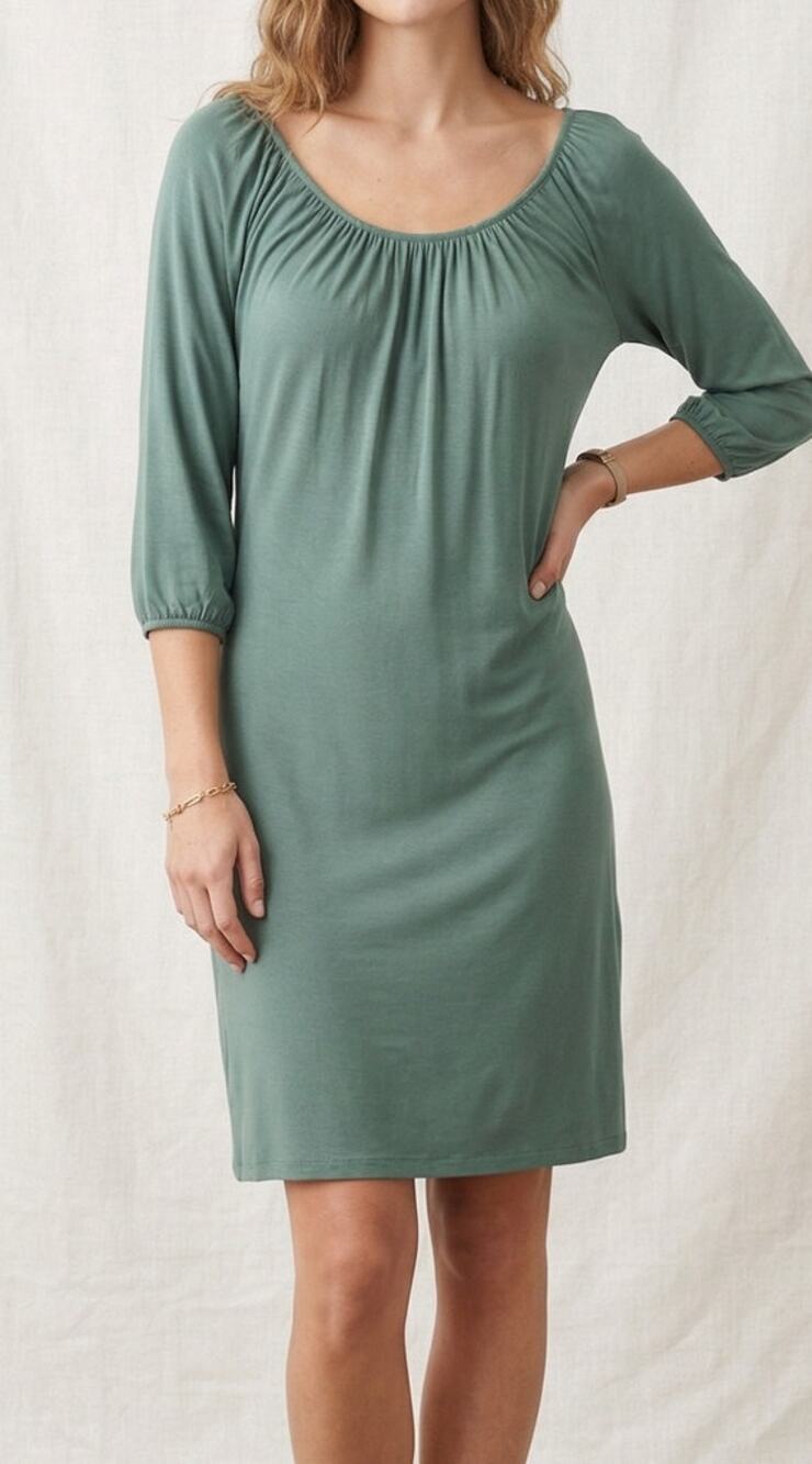 Neiman Marcus Exclusive Medium Green Dress Rayon Spandex Shift Dress